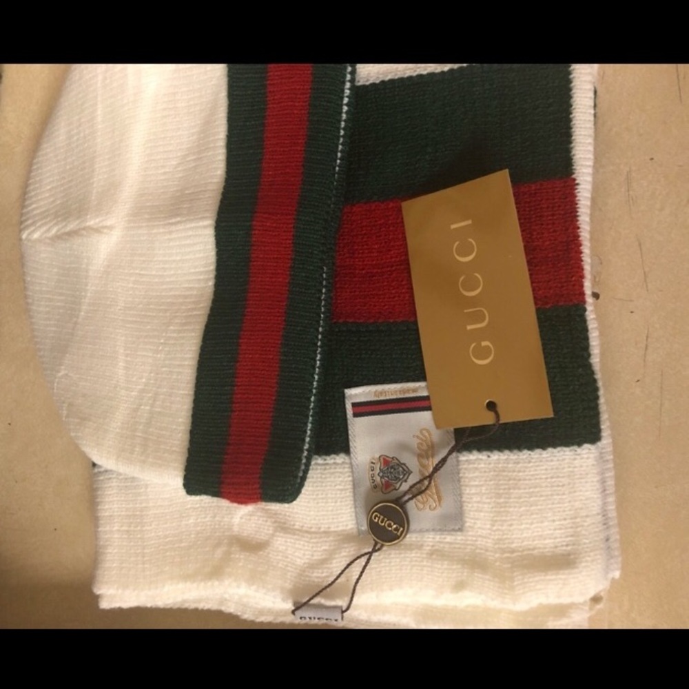 Gucci set with hat & scarf.